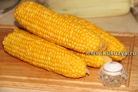 Как правильно варить кукурузу в початках в кастрюле