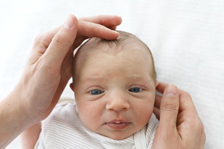 Родничок закрывается позже срока