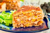 Пирог из лаваша с сыром и овощами